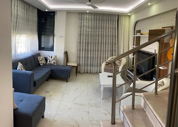 Luxurious Triplex Summer House - Brand New In Beautiful 度假居