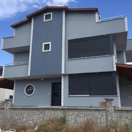 Luxurious Triplex Summer House - Brand New In Beautiful 펜션